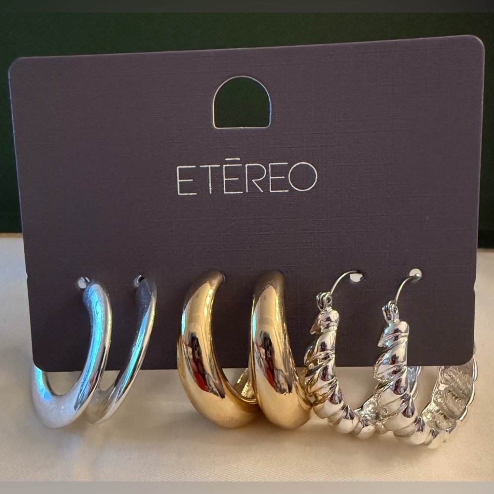 ⭐️NEW ETEREO Gold and Silver Hoop Earring Set of 3